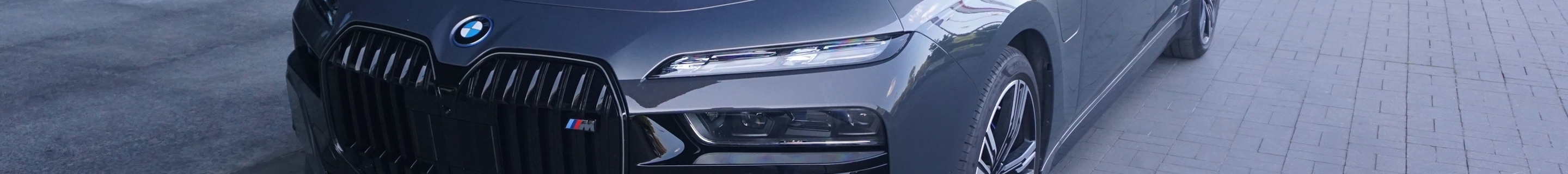 BMW M760e xDrive
