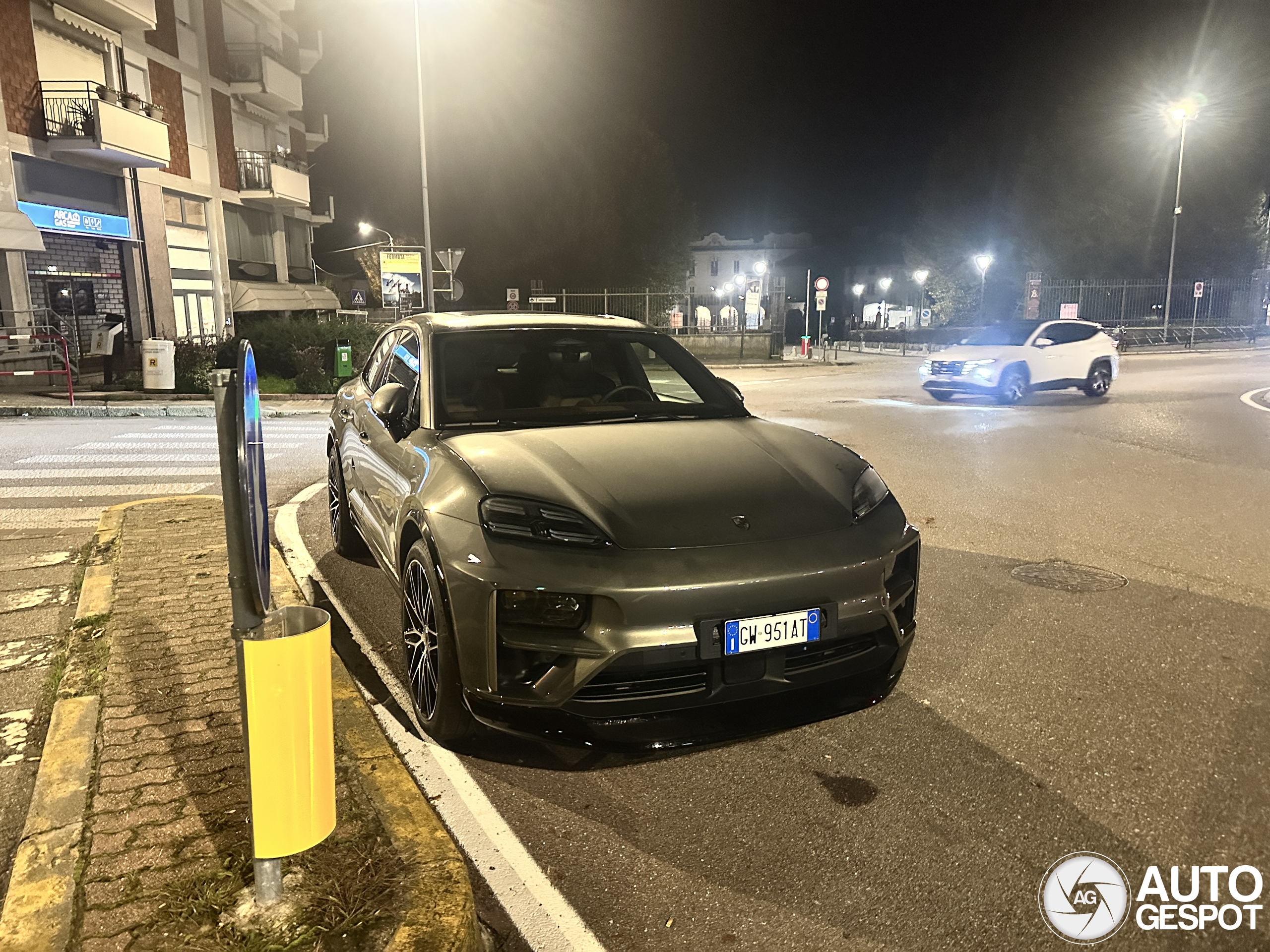 Porsche Macan EV Turbo 02 November 2024 Autogespot