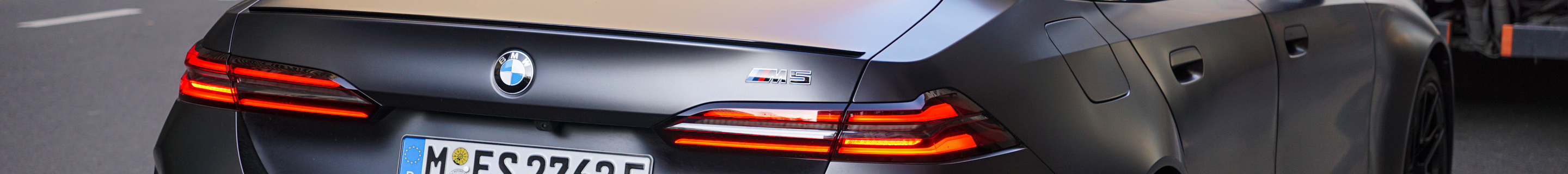BMW M5 G90