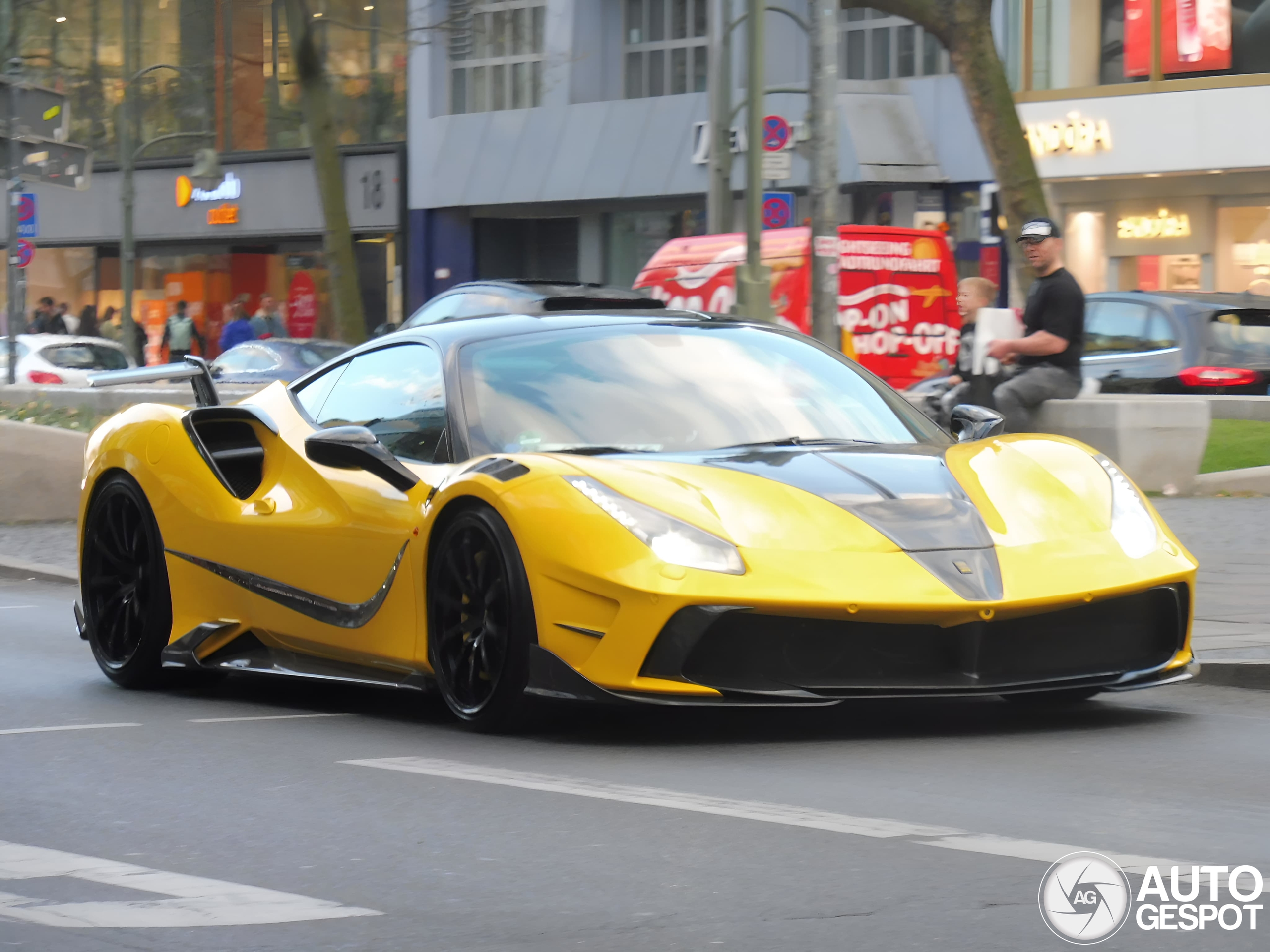 Ferrari イエロー 予約商品 ** MR collection FE048C 1/18 Ferrari 296 Speciale Giallo