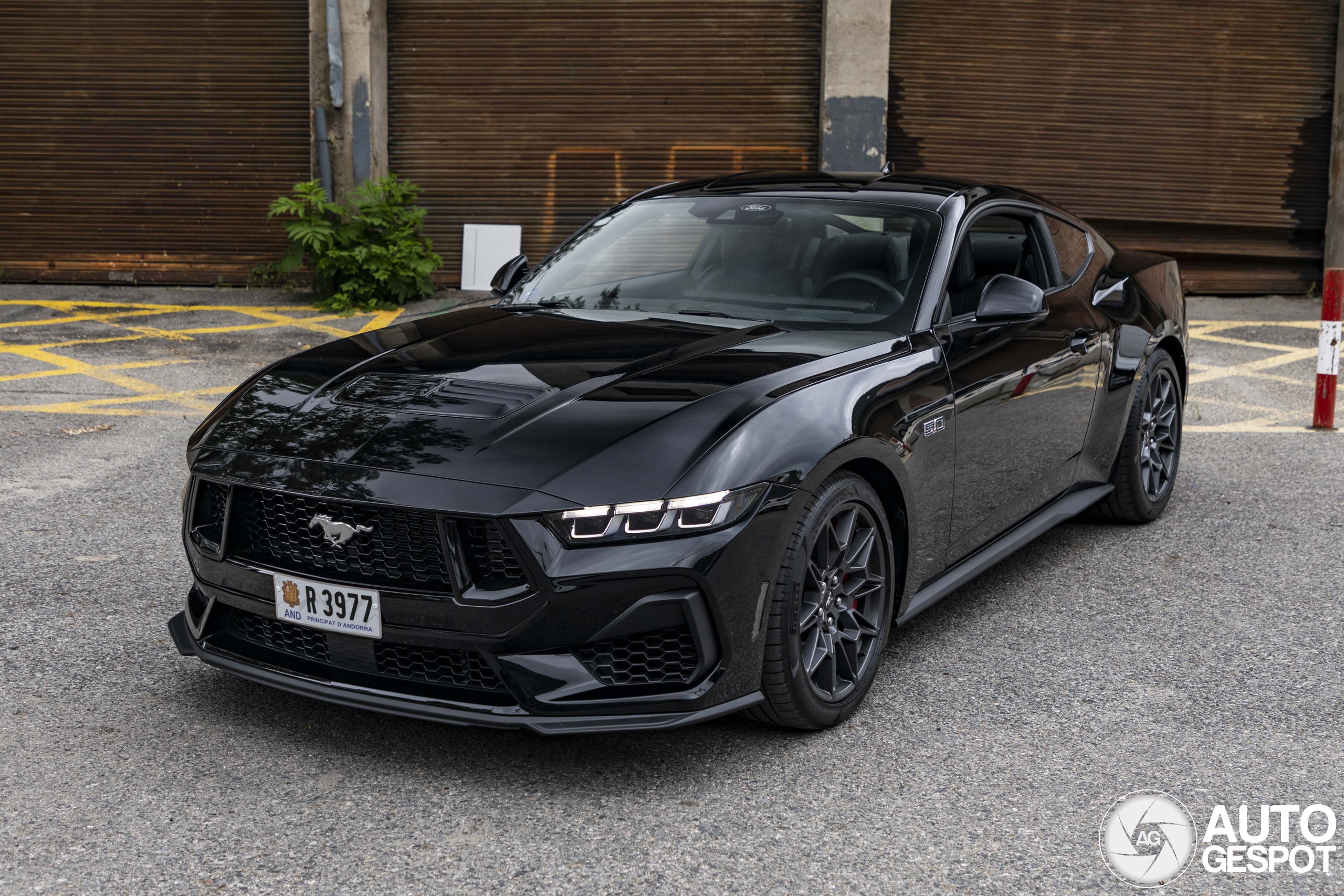 コスモダーツ　マスタング2024　COSMODARTS MUSTANG2024 Amazon.co.jp: ModelToyCars 2024 マスタング ダークホース