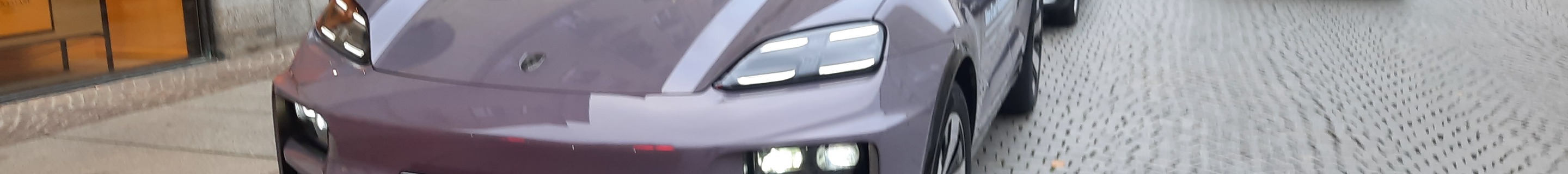 Porsche Macan EV Turbo