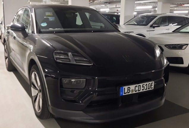 Porsche Macan EV
