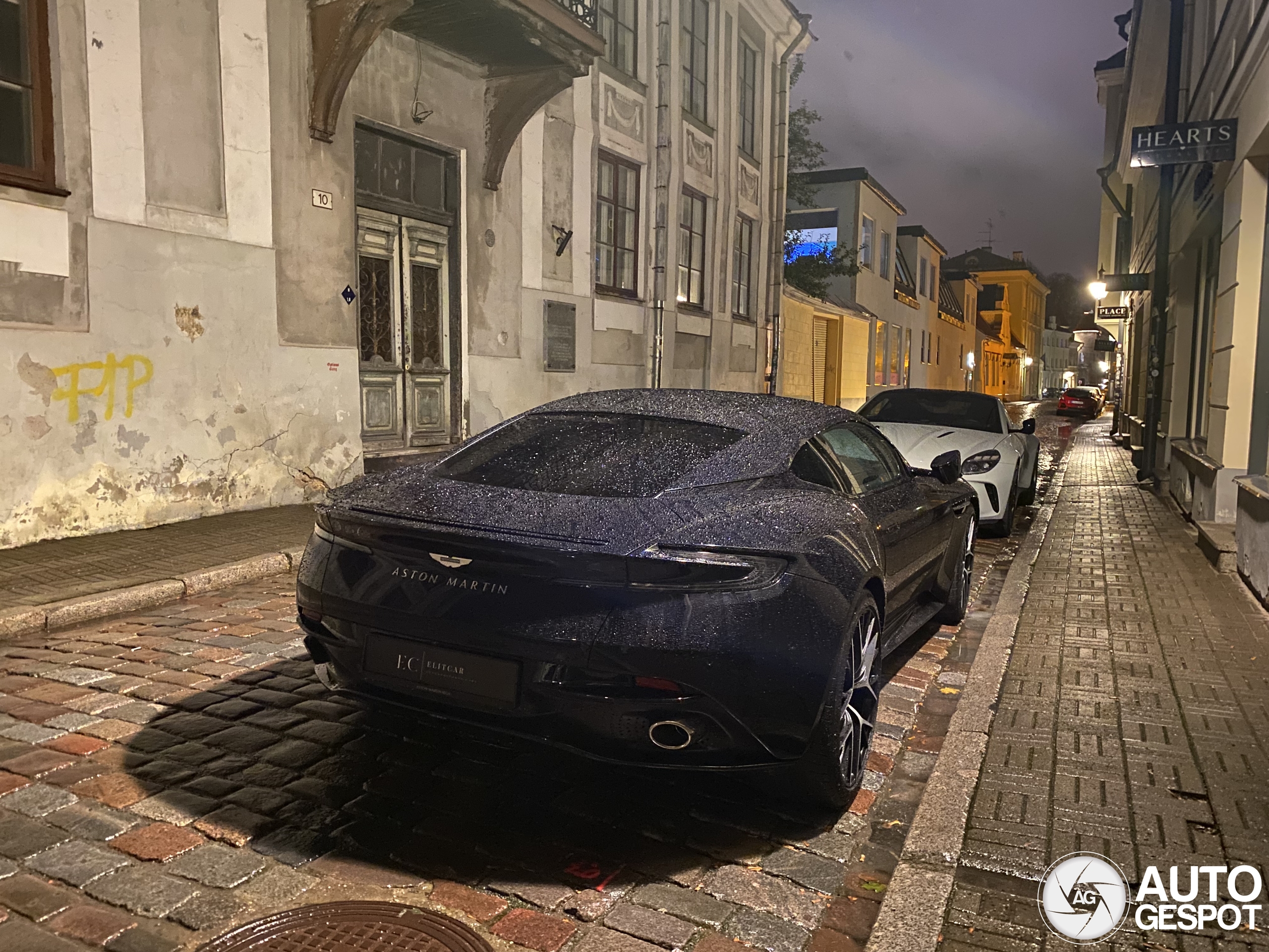Aston Martin DB12