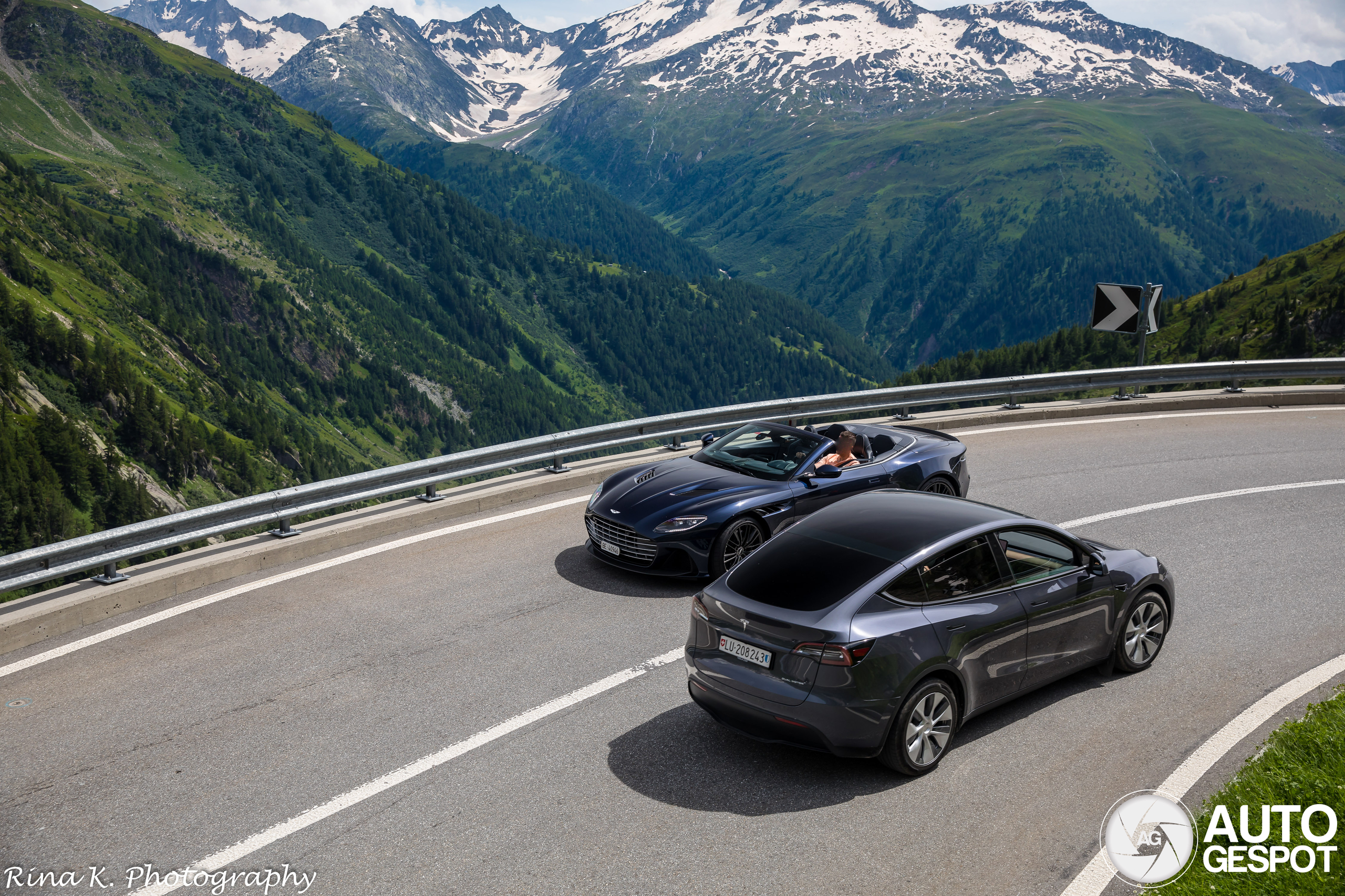 Aston Martin DBS Superleggera Volante