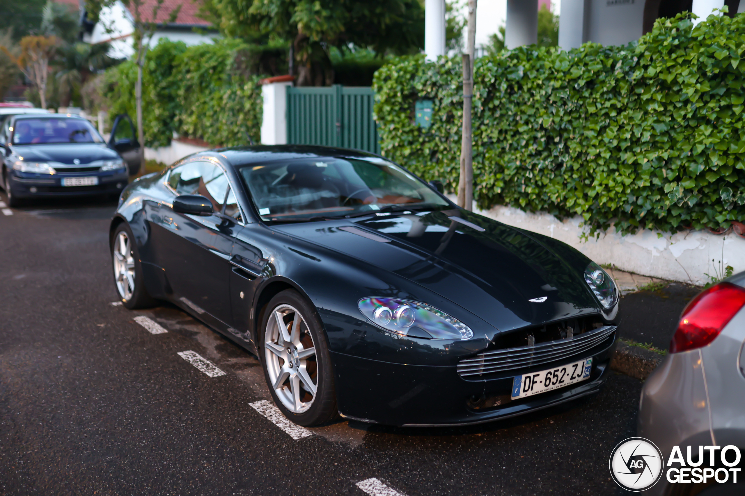 Aston Martin V8 Vantage