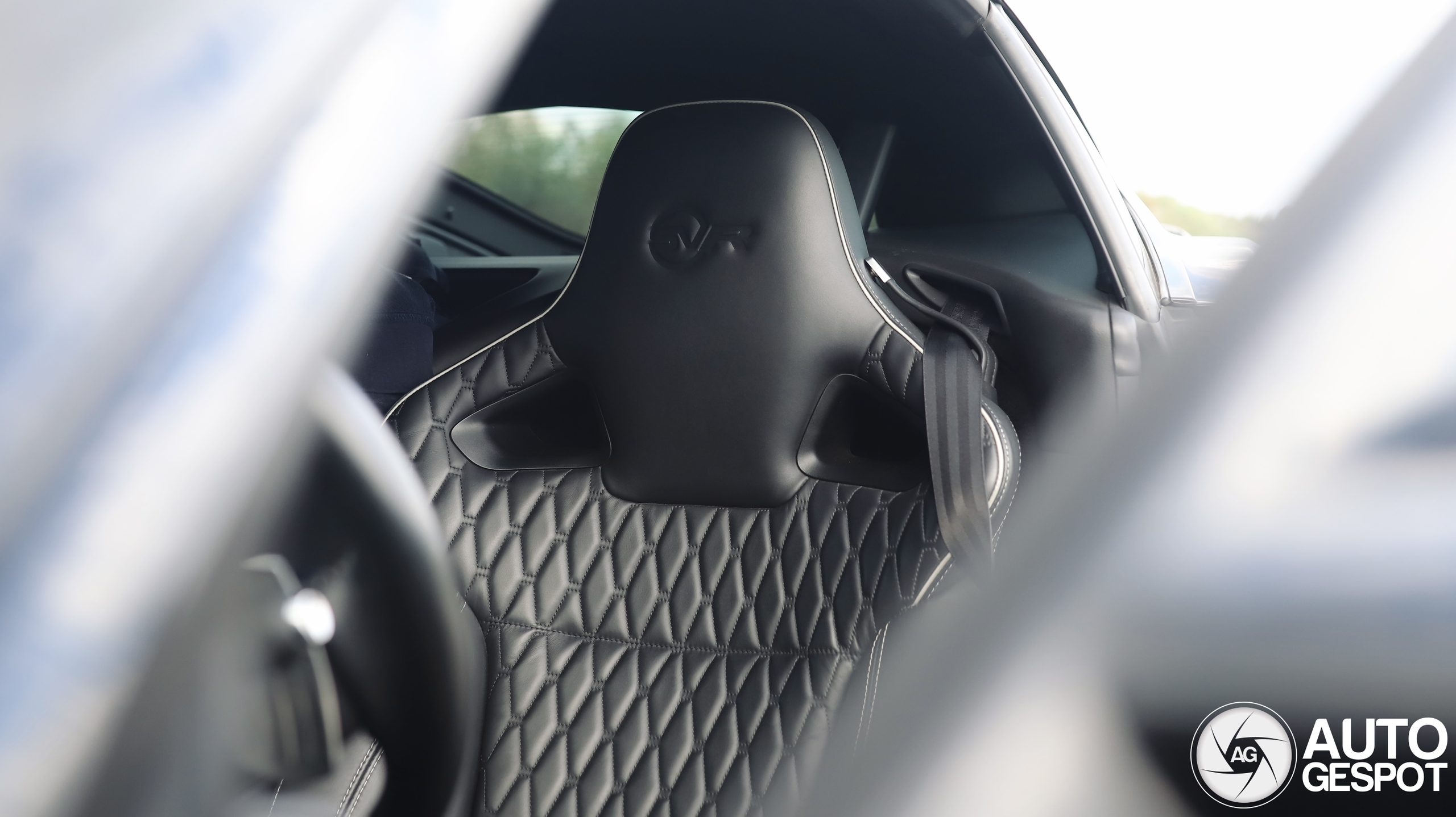 Jaguar F-TYPE SVR Coupé