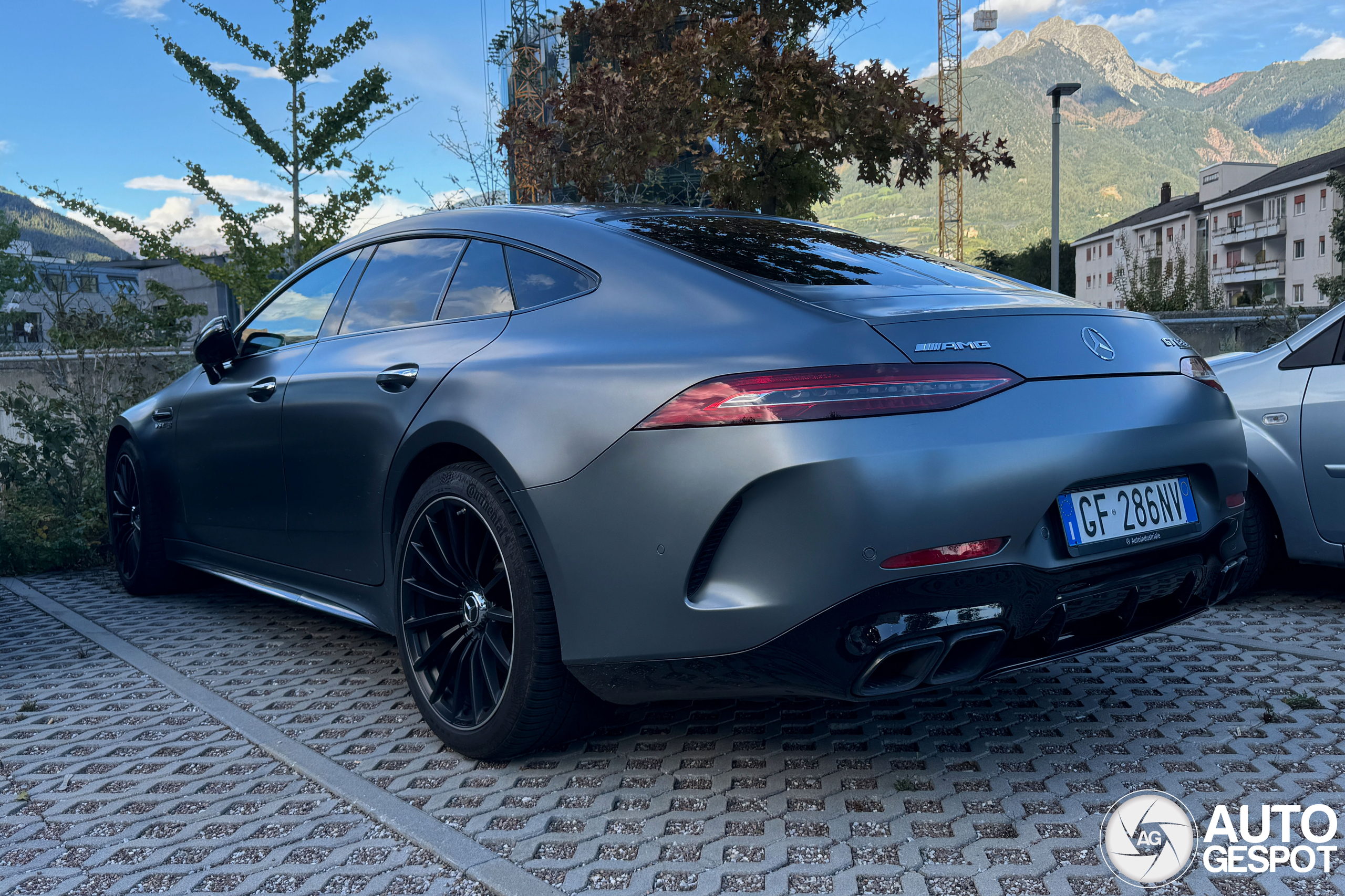 Mercedes-AMG GT 63 S X290