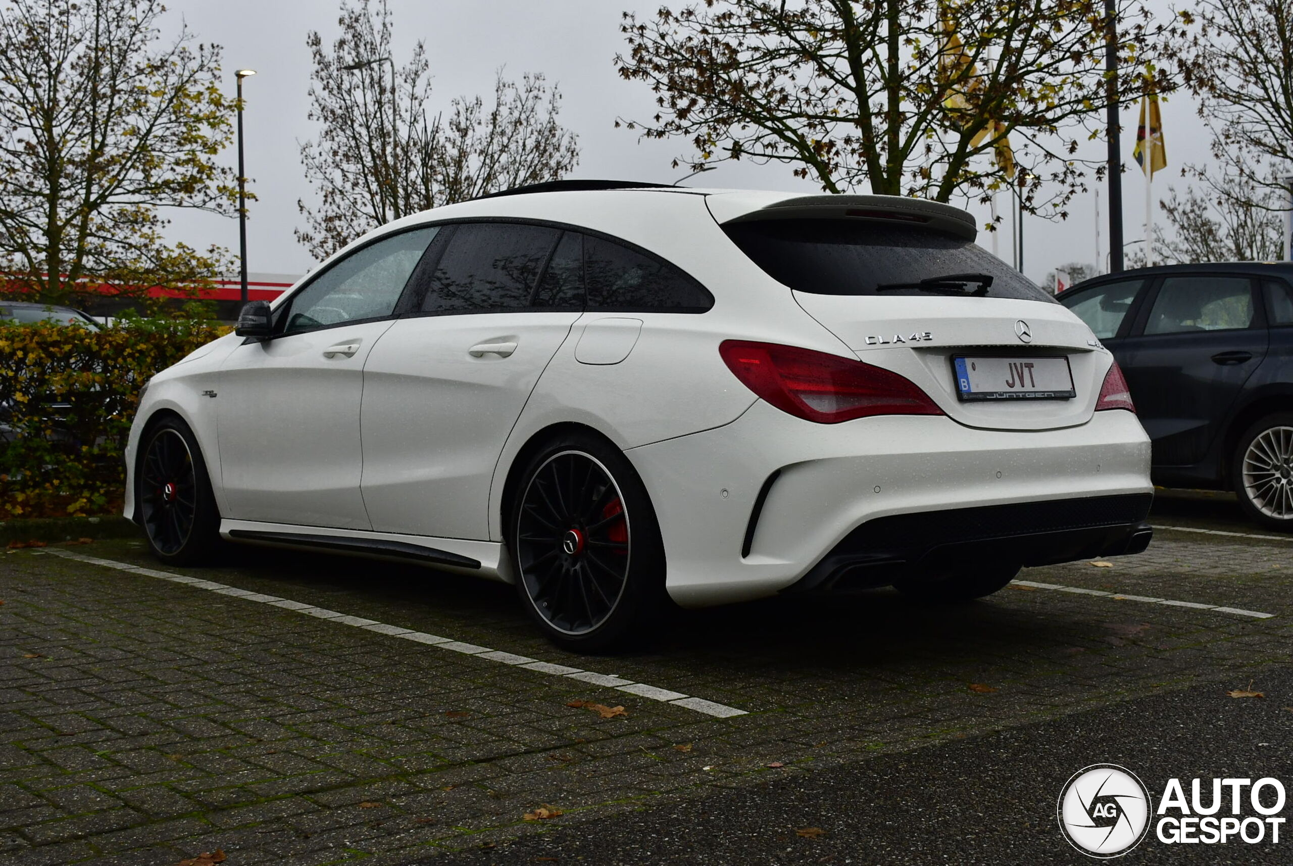 Mercedes-Benz CLA 45 AMG Shooting Brake