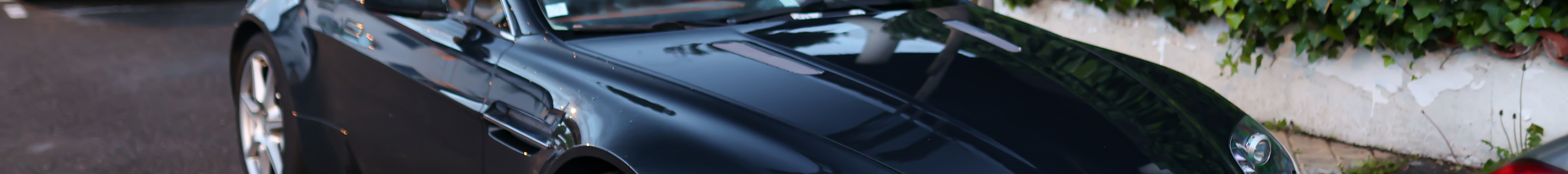 Aston Martin V8 Vantage