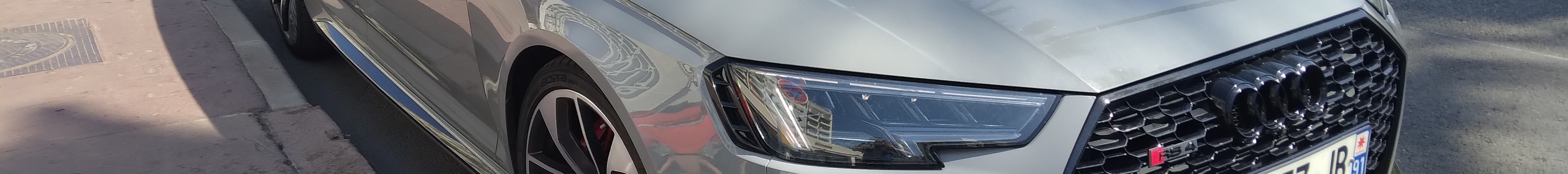 Audi RS4 Avant B9
