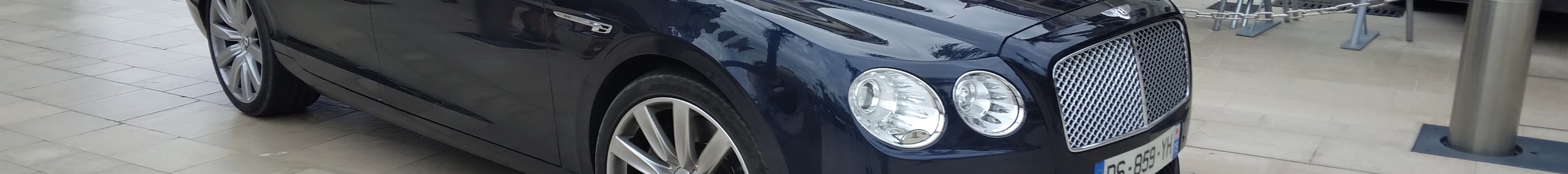 Bentley Flying Spur V8