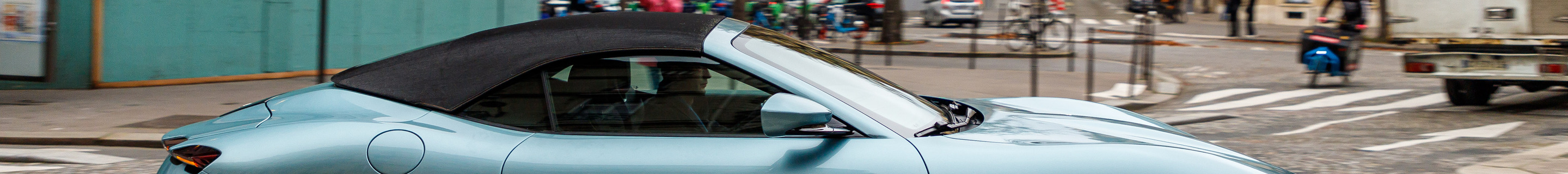 Ferrari Roma Spider