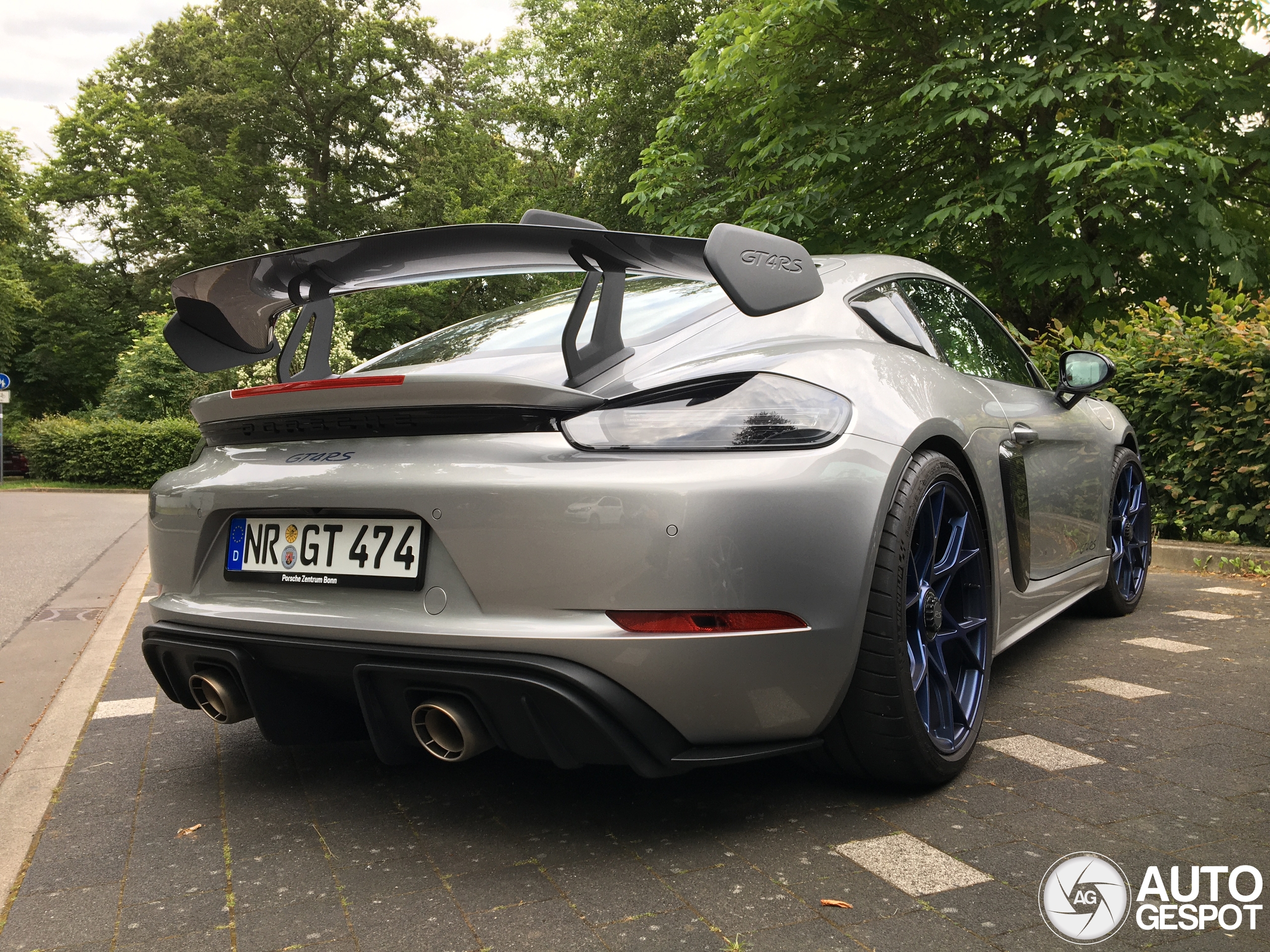 Porsche 718 Cayman GT4 RS Weissach Package