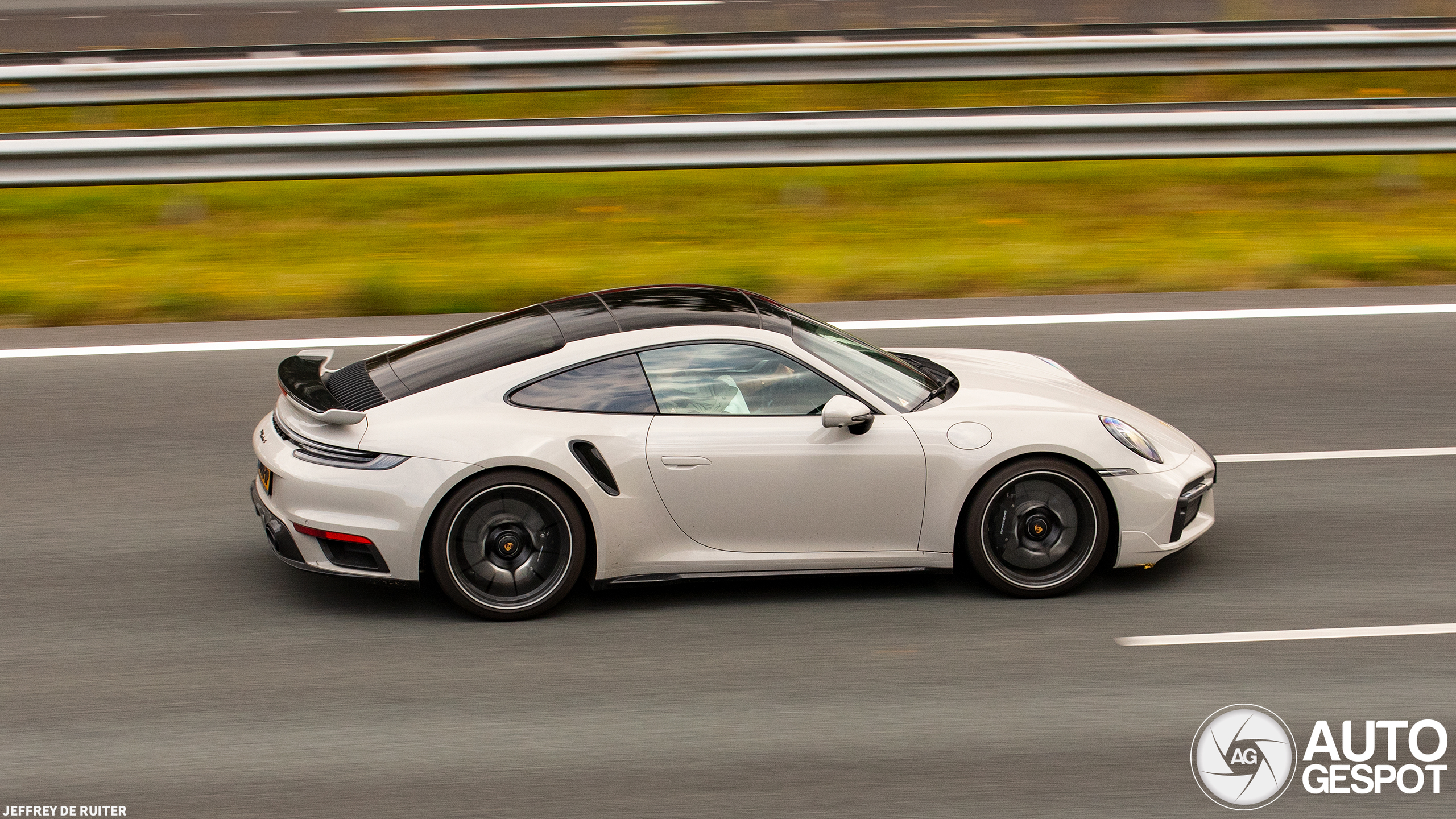 Porsche 992 Turbo S MkI