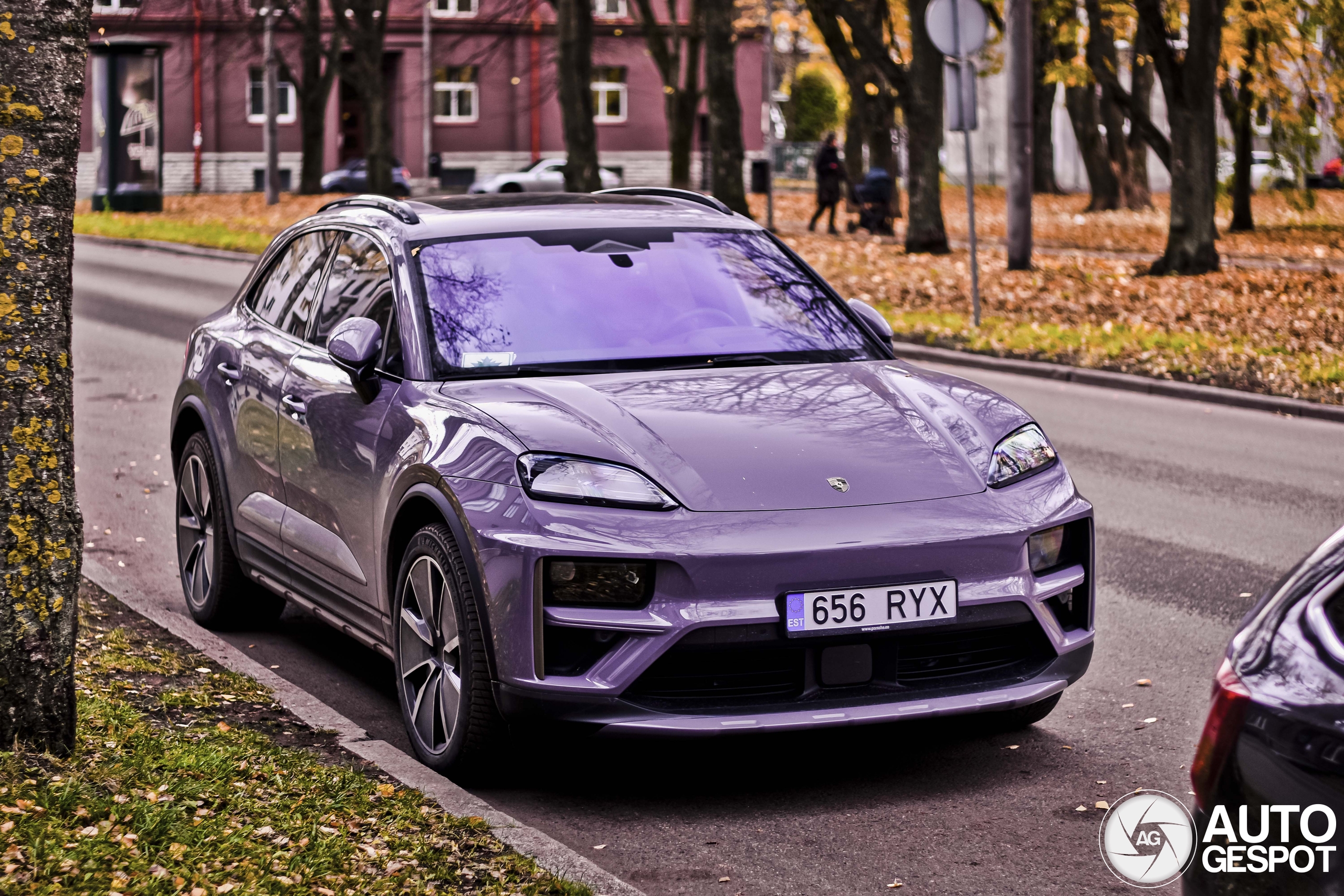 Porsche Macan EV Turbo