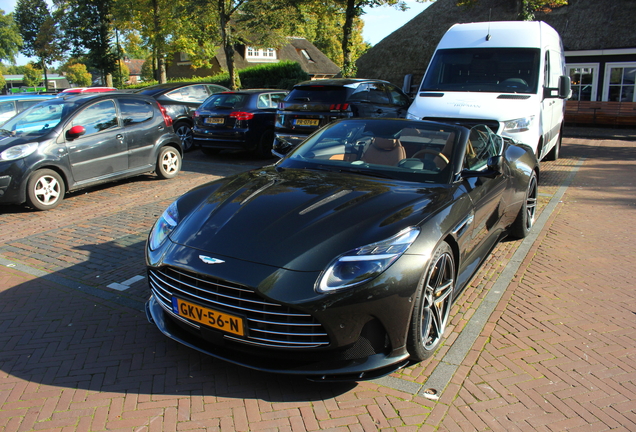 Aston Martin DB12 Volante
