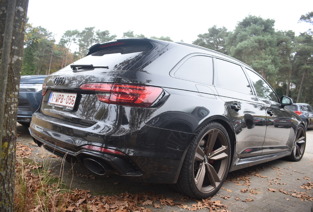 Audi RS4 Avant B9