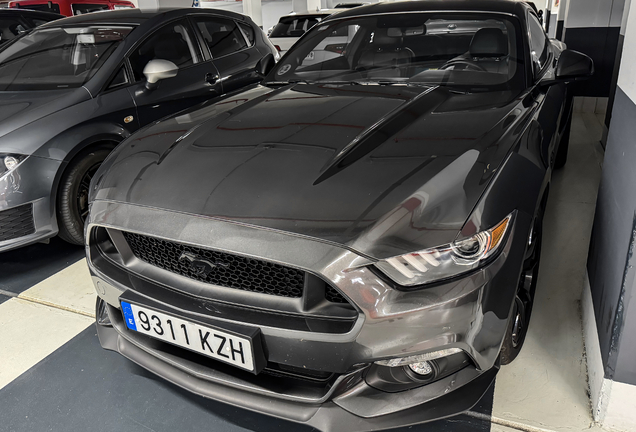 Ford Mustang GT 2015 Black Shadow Edition