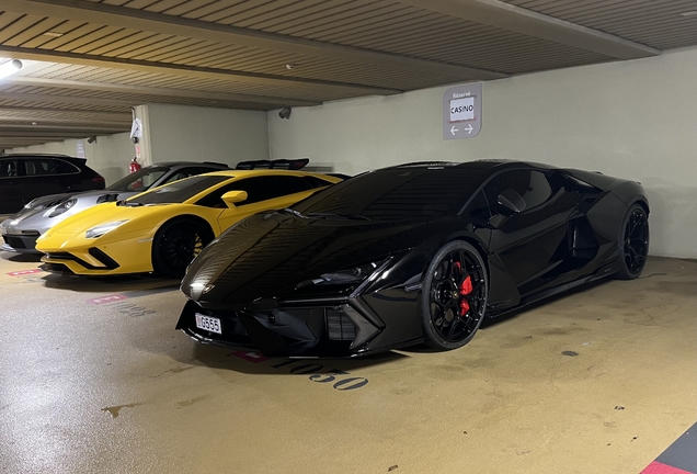 Lamborghini Revuelto