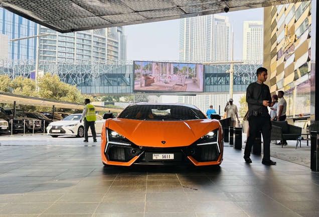 Lamborghini Revuelto