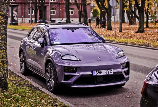Porsche Macan EV Turbo