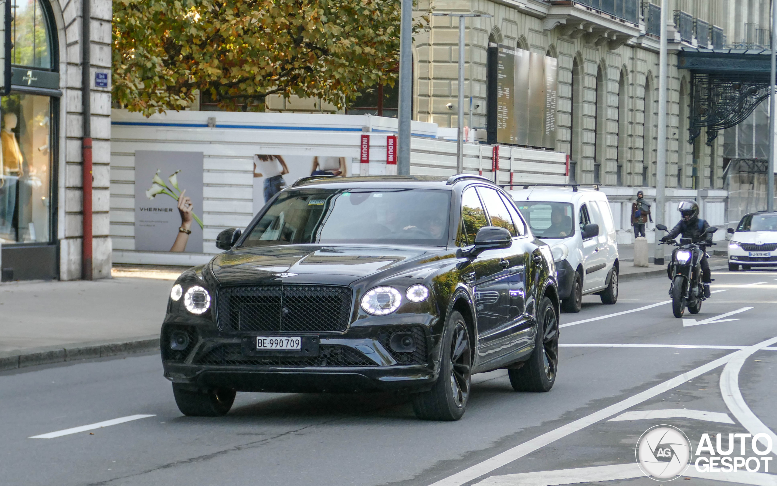 Bentley Bentayga Hybrid 2021