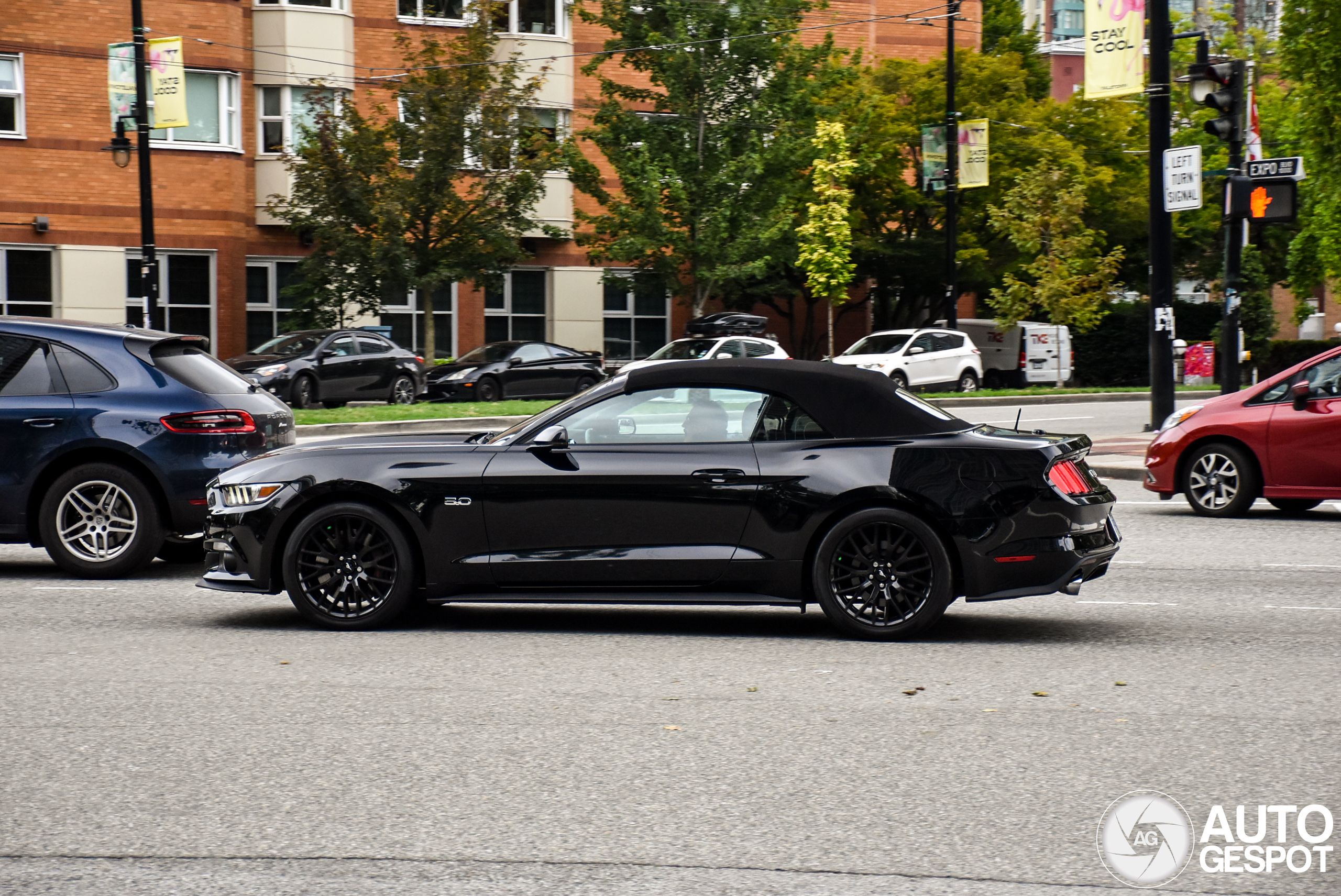 Ford Mustang GT Convertible 2015 12 November 2024 Autogespot