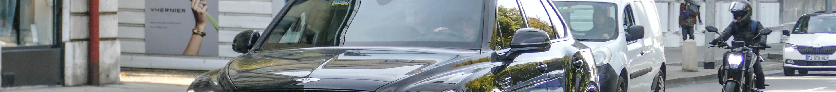 Bentley Bentayga Hybrid 2021