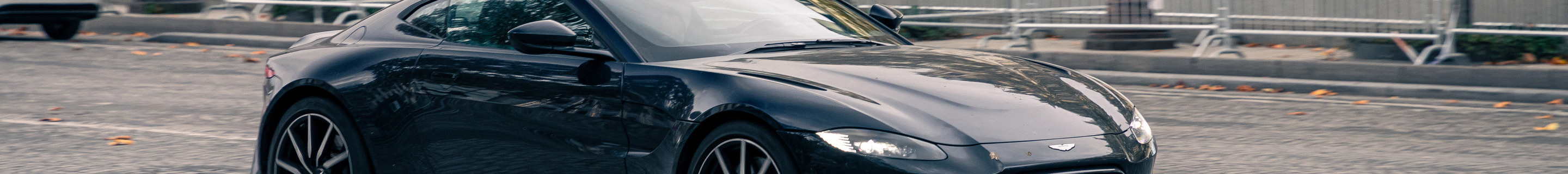 Aston Martin V8 Vantage 2018