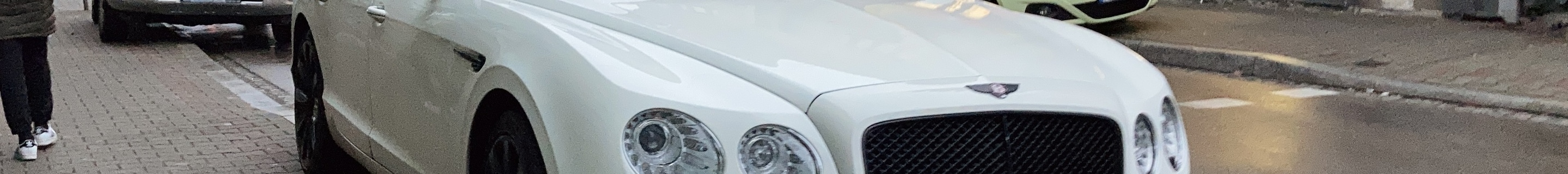 Bentley Flying Spur V8