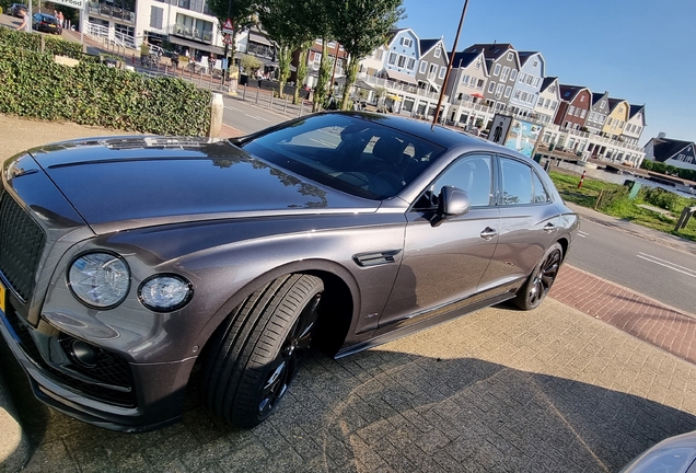 Bentley Flying Spur Hybrid Azure
