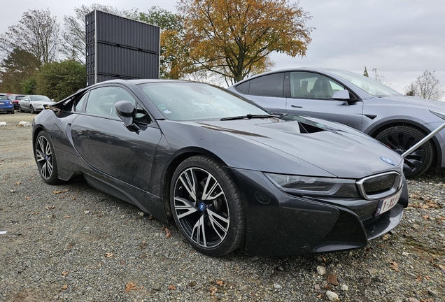 BMW i8