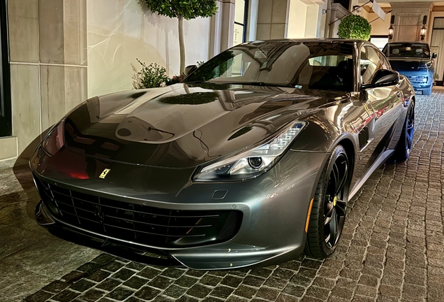 Ferrari GTC4Lusso
