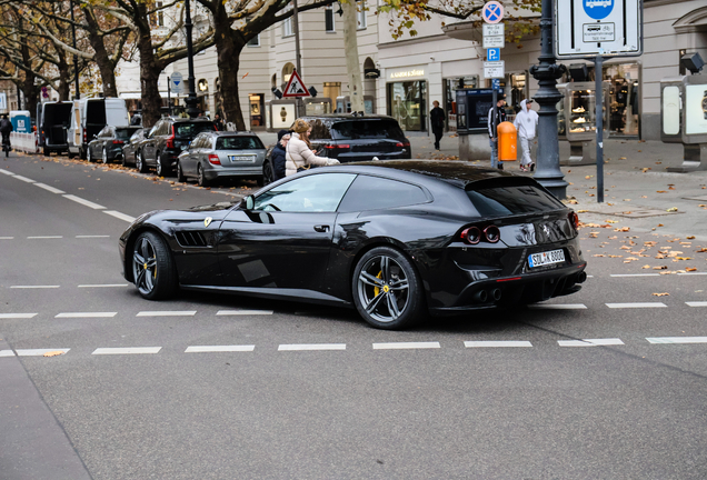 Ferrari GTC4Lusso