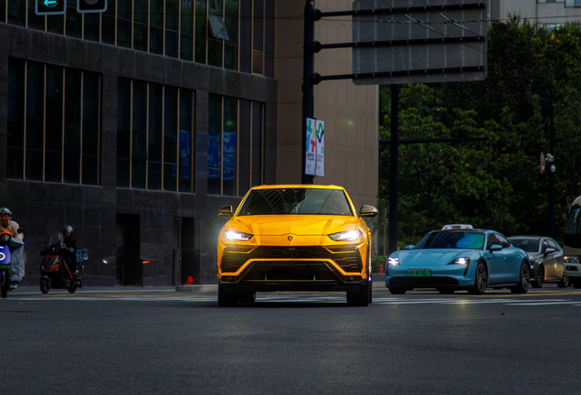 Lamborghini Urus