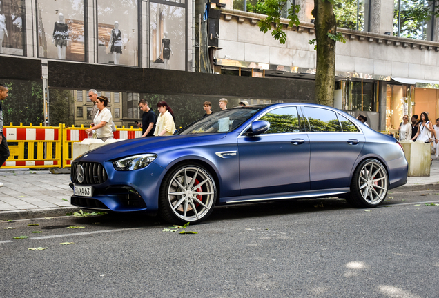 Mercedes-AMG E 63 S W213 2021