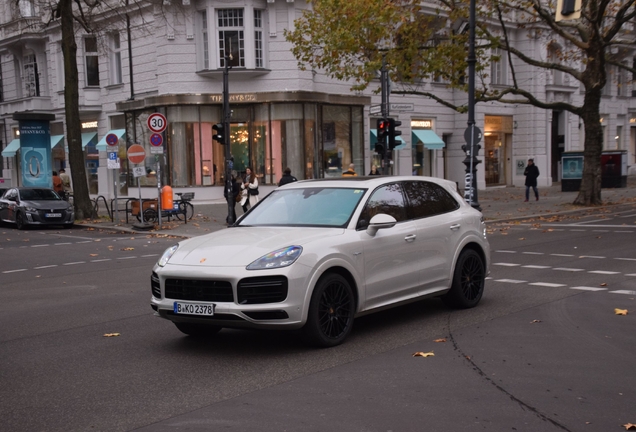 Porsche Cayenne Turbo S E-Hybrid