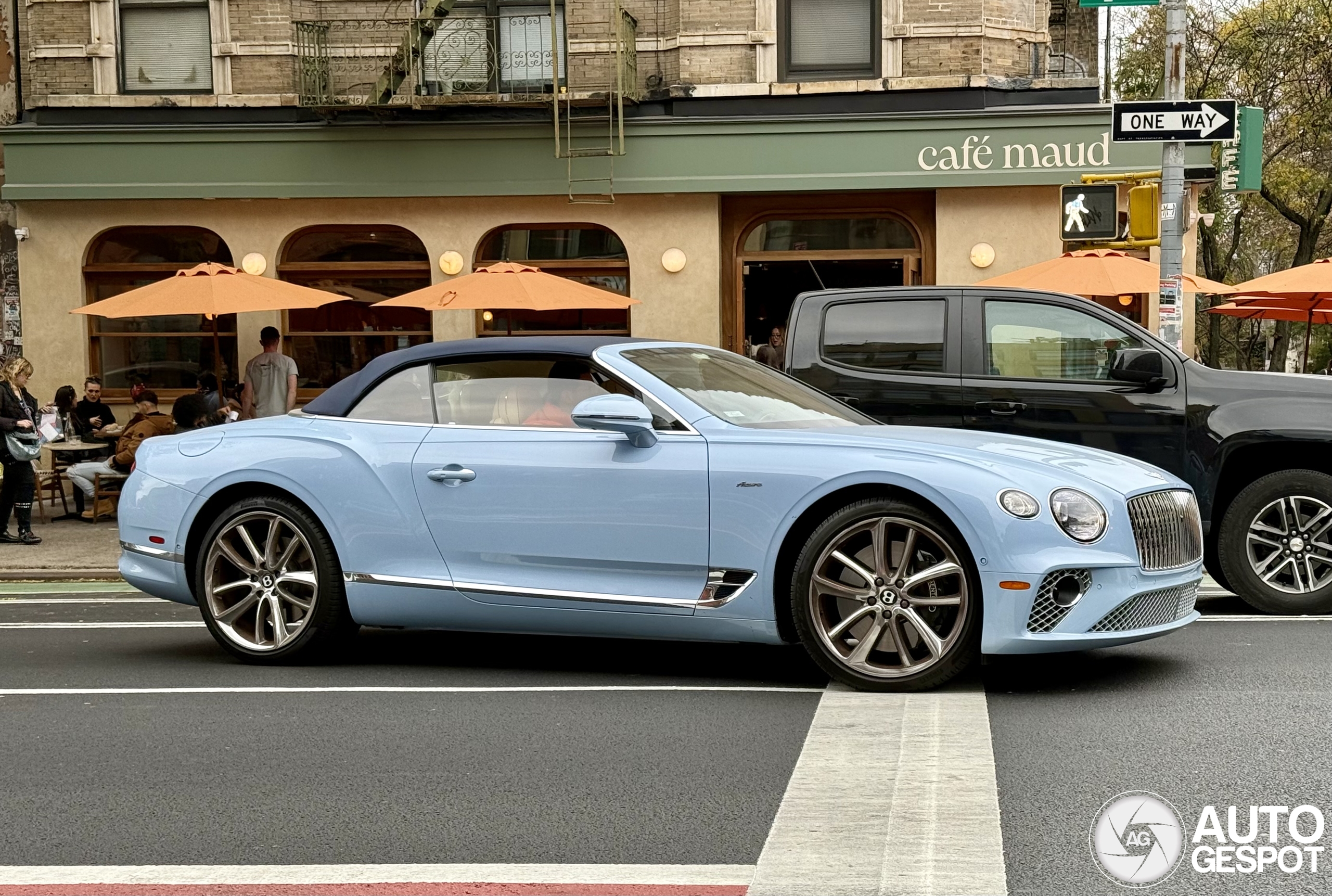 Bentley Continental GTC V8 Azure 2024