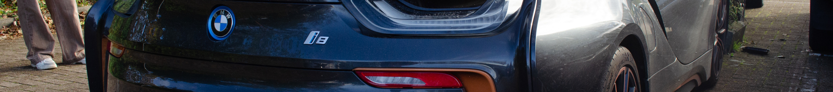 BMW i8 Roadster Ultimate Sophisto Edition