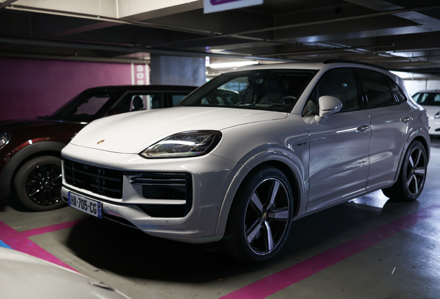 Porsche 9YA Cayenne Turbo E-Hybrid