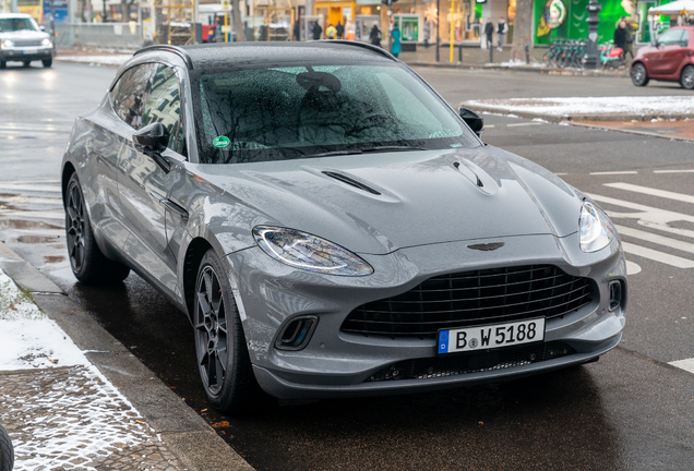 Aston Martin DBX