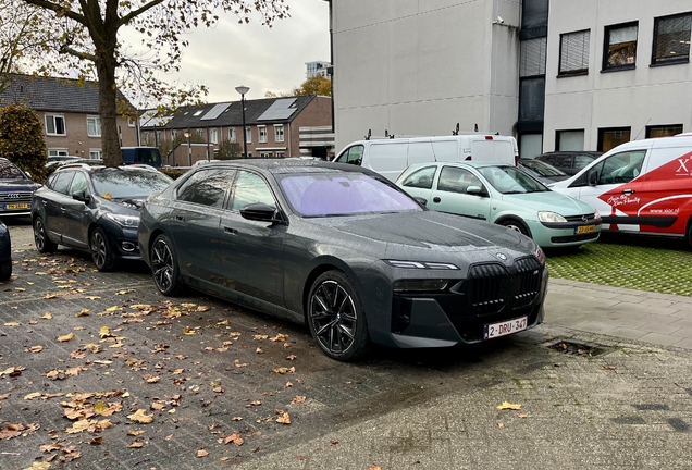 BMW M760e xDrive