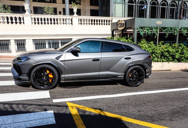 Lamborghini Urus Performante