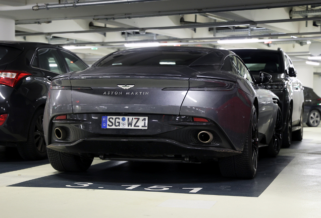 Aston Martin DB11