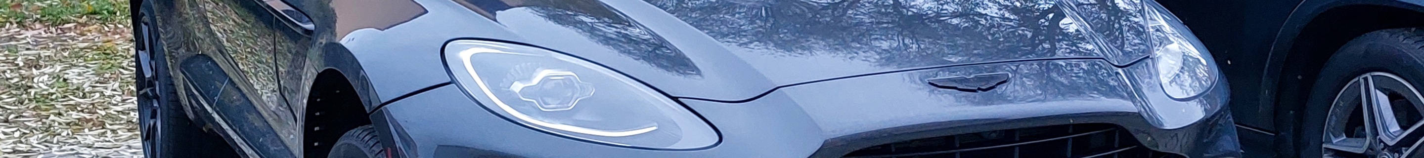 Aston Martin DBX
