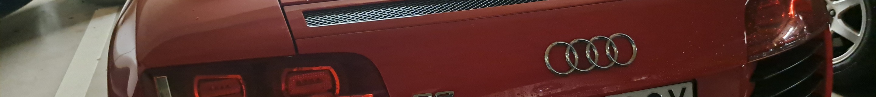Audi R8
