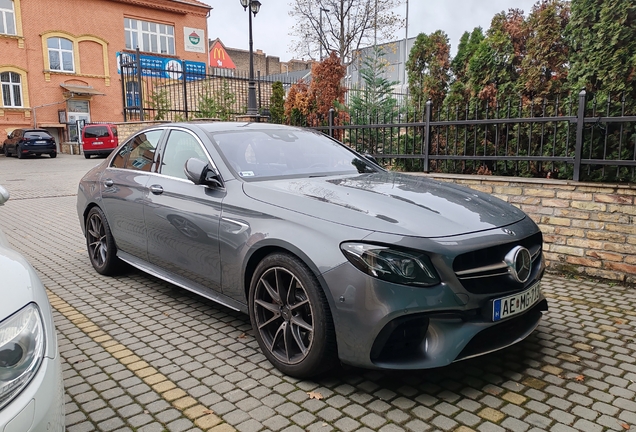 Mercedes-AMG E 63 S W213