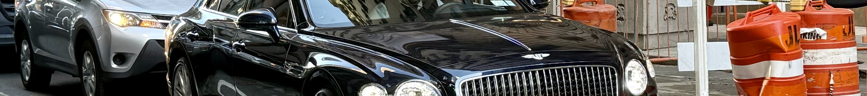 Bentley Flying Spur V8 2021