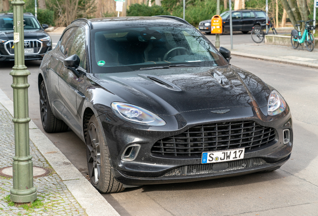 Aston Martin DBX